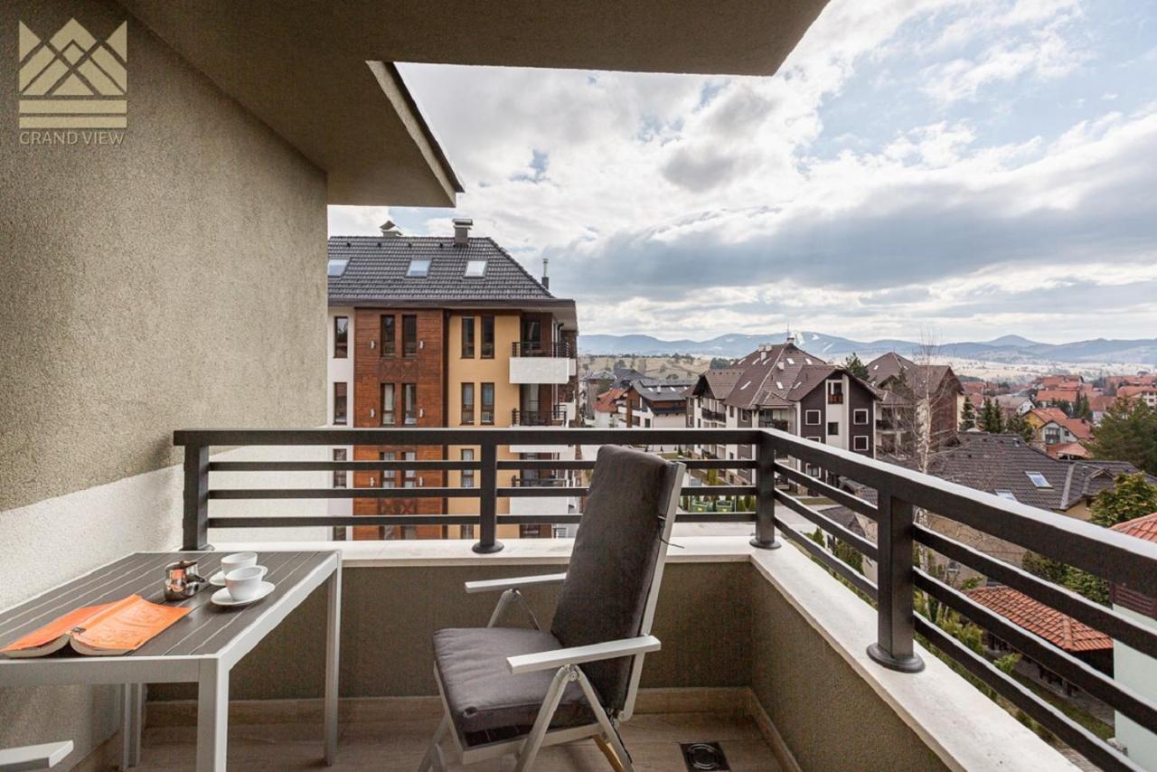 Grand View Apartment *